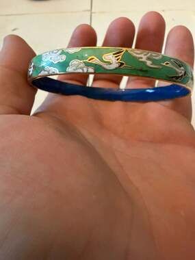 Vintage Chinese Export Green Cloisonné Enamel Crane and Cloud Bangle Bracelet